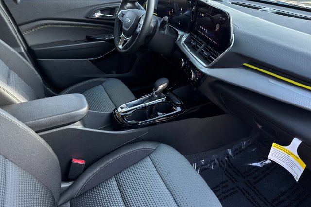 New 2026 Chevrolet Trax LT w/ Driver Confidence Package FWD image 24