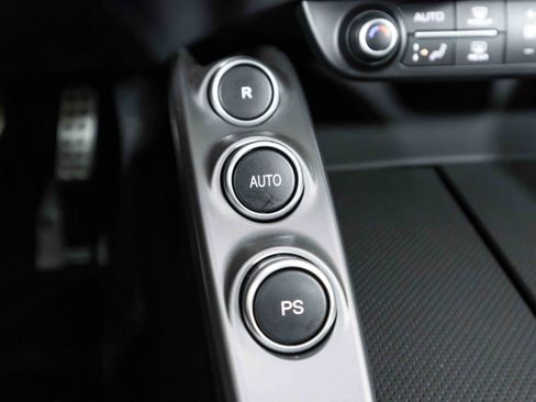 Used 2019 Ferrari GTC4Lusso image 31