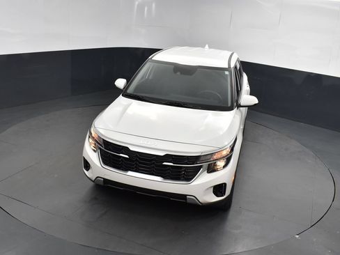 Used 2024 Kia Seltos LX AWD/4WD image 27