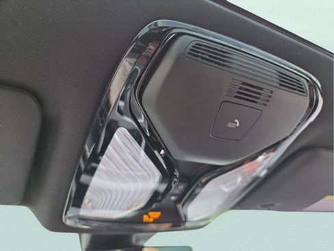Certified 2026 BMW 230i Coupe RWD image 32