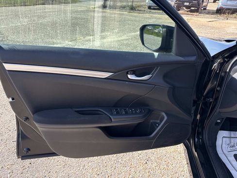 Used 2020 Honda Civic LX image 17