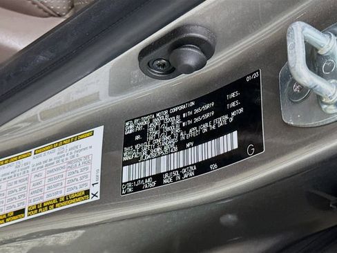 Used 2023 Lexus GX 460 Luxury w/ Accessory Package image 33