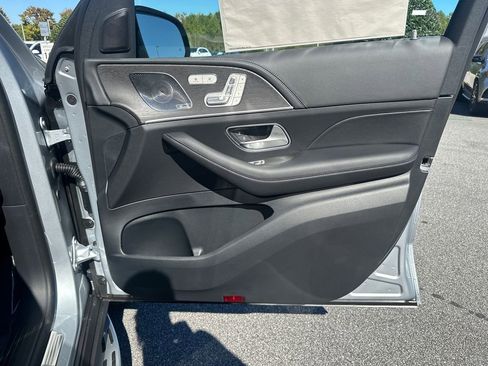 New 2026 Mercedes-Benz GLS 450 4MATIC image 16