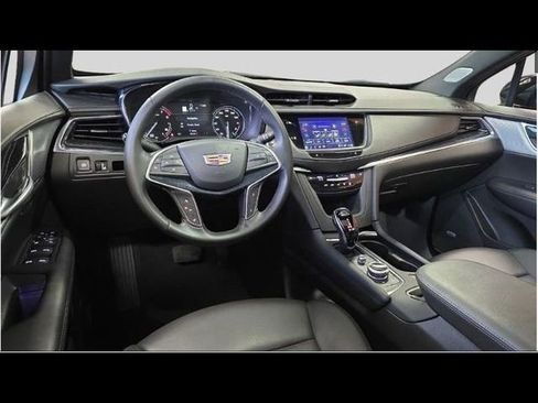 Used 2025 Cadillac XT5 Premium Luxury image 15