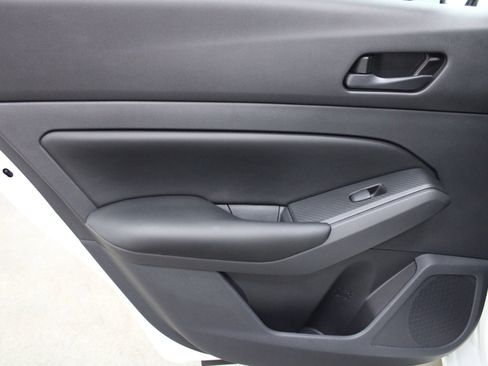Used 2025 Nissan Altima 2.5 S FWD image 15