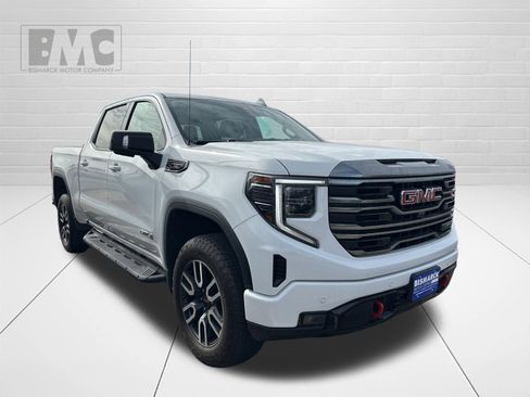 Used 2023 GMC Sierra 1500 AT4 w/ AT4 Premium Package image 2