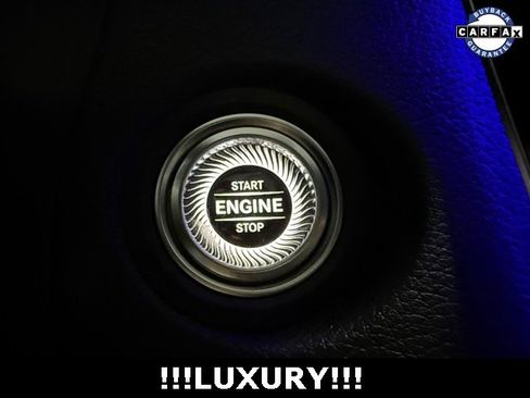 Used 2021 Mercedes-Benz C 300 4MATIC Sedan image 31