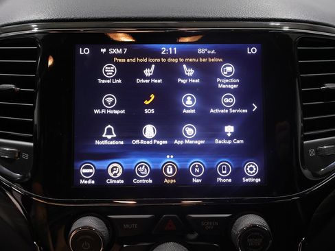 Certified 2022 Jeep Grand Cherokee Laredo X AWD/4WD image 33