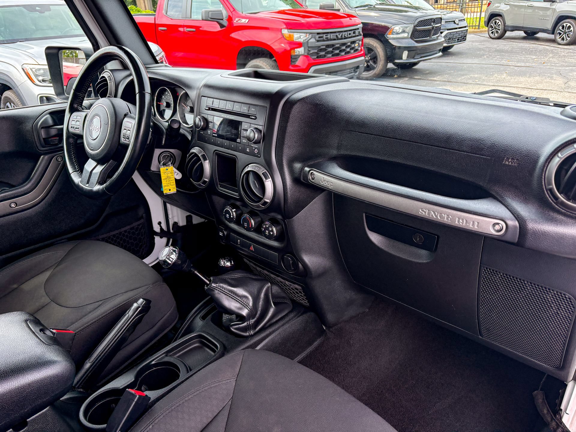 Used 2017 Jeep Wrangler Unlimited Sport w/ Connectivity Group AWD/4WD image 25