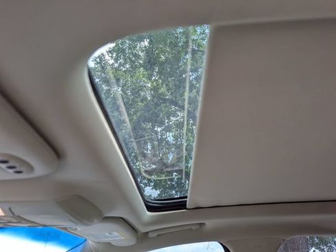 Used 2017 Ford Edge SEL w/ Equipment Group 201A FWD image 18