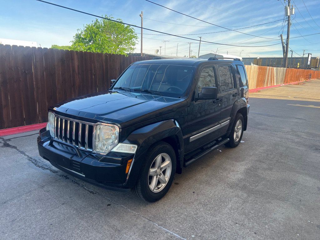 Used 2011 Jeep Liberty Limited w/ Exterior Appearance Group RWD image 3