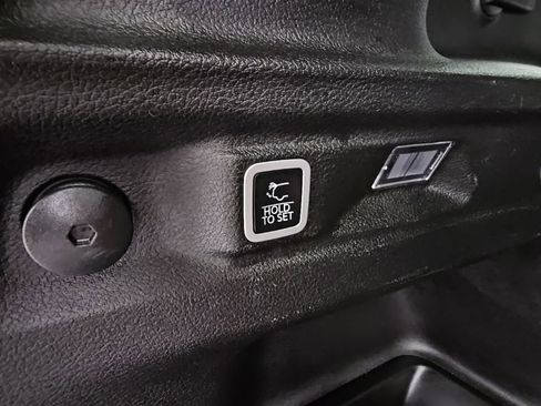 Used 2024 Jeep Grand Cherokee L Laredo image 39