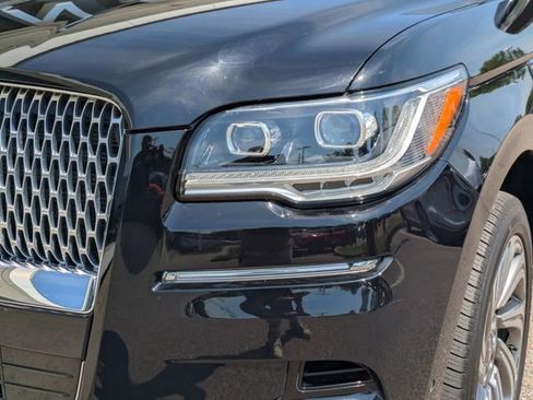 Used 2023 Lincoln Navigator L Reserve image 11
