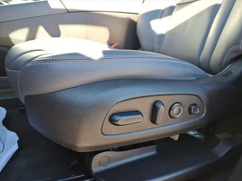 Certified 2024 Buick Enclave Premium image 18