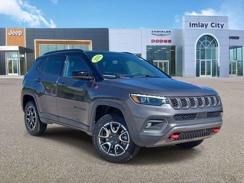 Used 2024 Jeep Compass Trailhawk w/ Trailhawk Elite Group AWD/4WD image 1