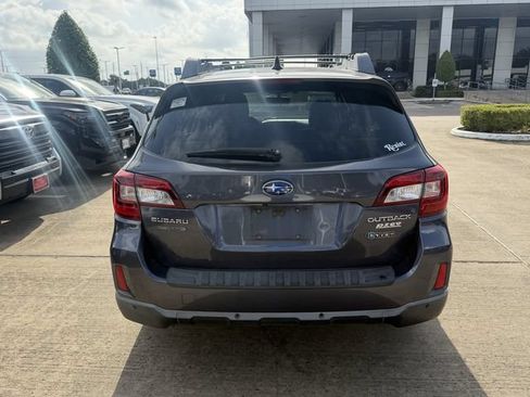 Used 2017 Subaru Outback 2.5i Limited AWD/4WD image 6