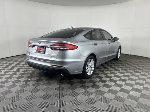 Used 2020 Ford Fusion SE image 14