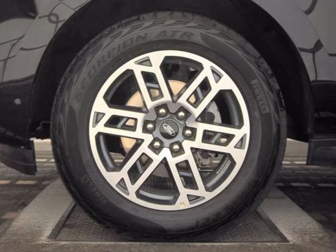 Used 2025 Ford Expedition Active AWD/4WD image 4