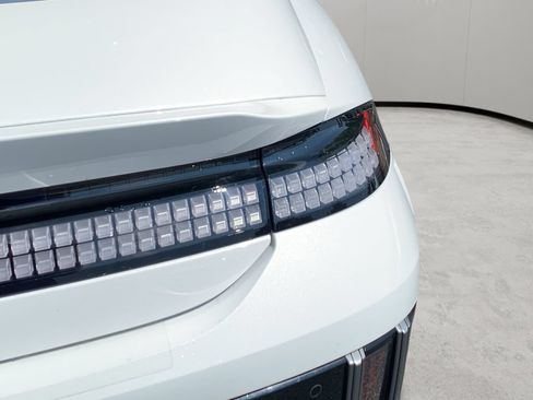 Used 2023 Hyundai Ioniq 6 Limited RWD image 46