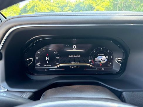 Used 2023 GMC Yukon XL Denali AWD/4WD image 10