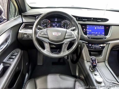 Certified 2022 Cadillac XT5 Luxury w/ LPO, Floor Liner Package FWD image 3