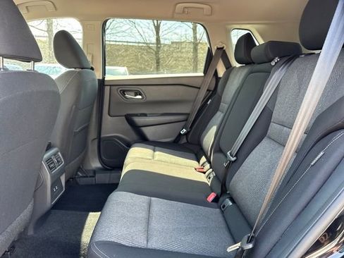 Used 2025 Nissan Rogue SV image 11