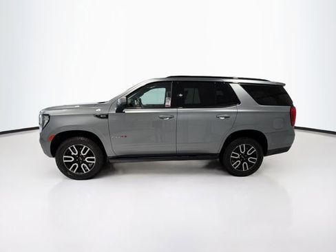 Used 2024 GMC Yukon AT4 w/ AT4 Premium Package AWD/4WD image 4