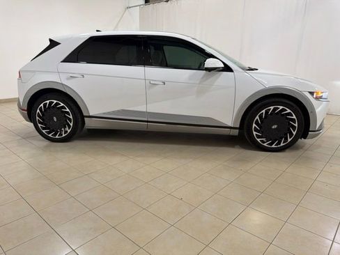 Used 2024 Hyundai Ioniq 5 Limited AWD/4WD image 7