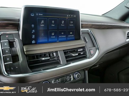 Certified 2023 Chevrolet Tahoe Z71 w/ Luxury Package AWD/4WD image 13
