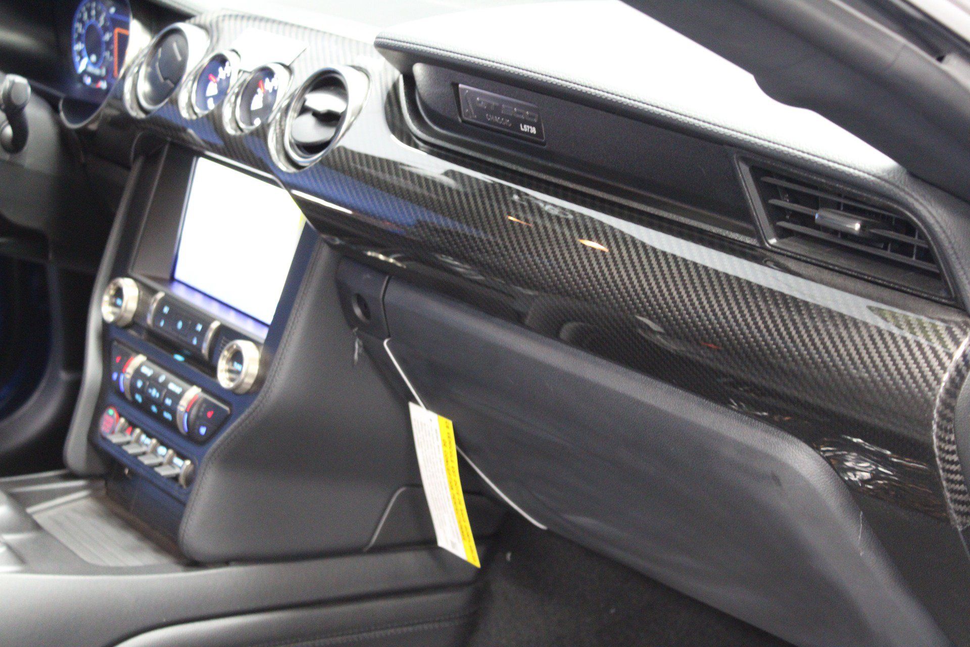 Used 2020 Ford Mustang Shelby GT500 w/ Technology Package RWD image 30