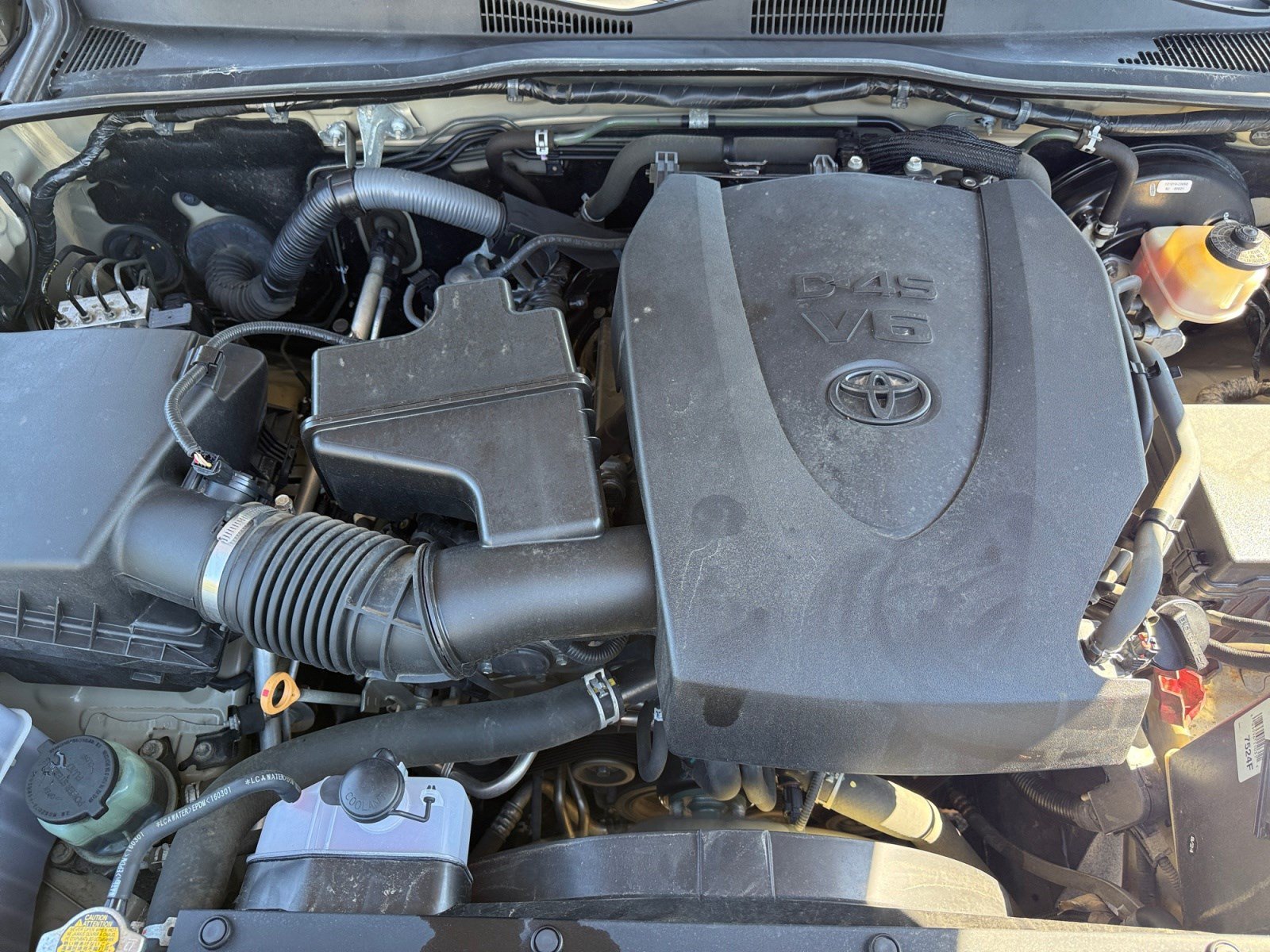 Used 2017 Toyota Tacoma TRD Sport AWD/4WD image 20
