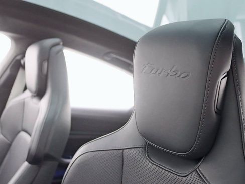 Used 2023 Porsche Taycan Turbo image 30