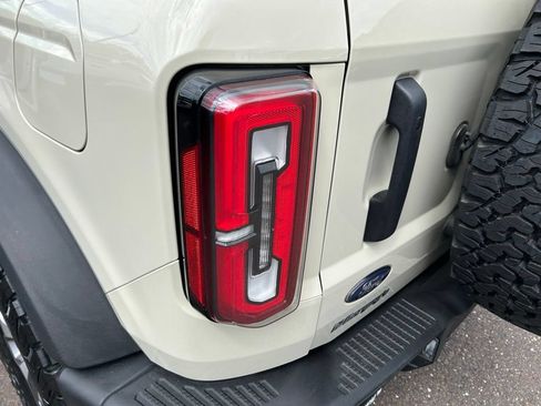 Certified 2025 Ford Bronco Badlands AWD/4WD image 33