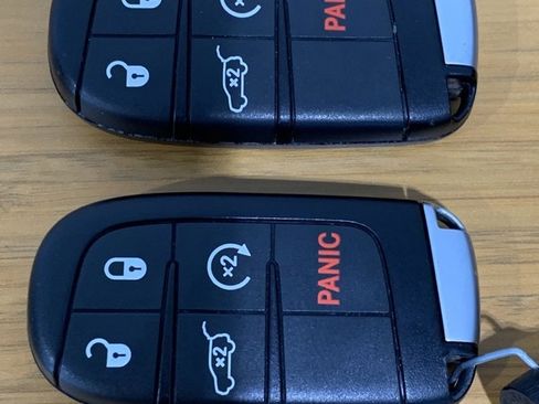 Used 2020 Jeep Grand Cherokee Limited w/ Luxury Group II image 51