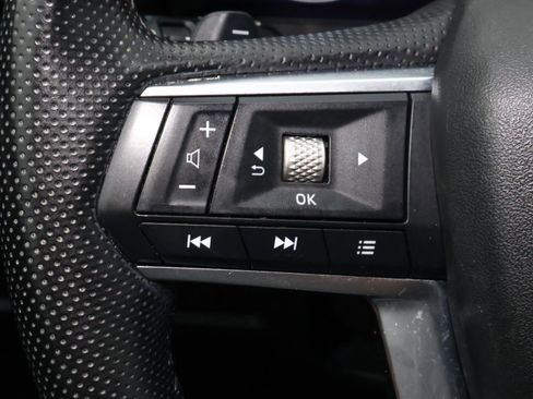 Used 2024 Mitsubishi Outlander SE image 17