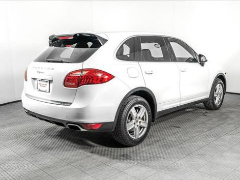 Used 2014 Porsche Cayenne Platinum Edition AWD/4WD image 7