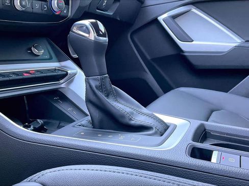 Certified 2025 Audi Q3 2.0T Premium w/ Convenience Package image 15