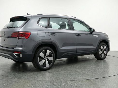 Used 2025 Volkswagen Taos S image 9