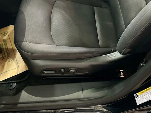 Used 2021 Chevrolet Malibu RS image 18