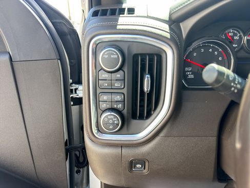 Certified 2020 Chevrolet Silverado 1500 LTZ AWD/4WD image 16