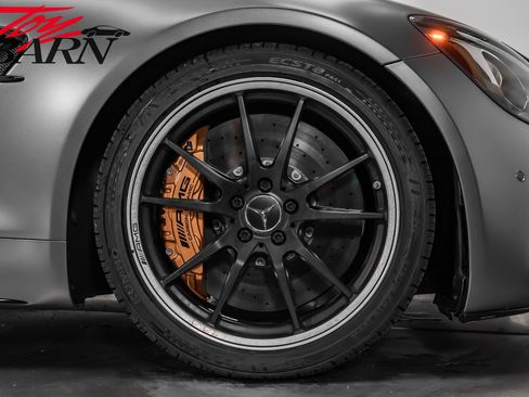 Used 2018 Mercedes-Benz AMG GT R image 18