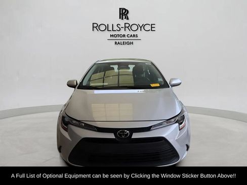Used 2025 Toyota Corolla LE FWD image 2