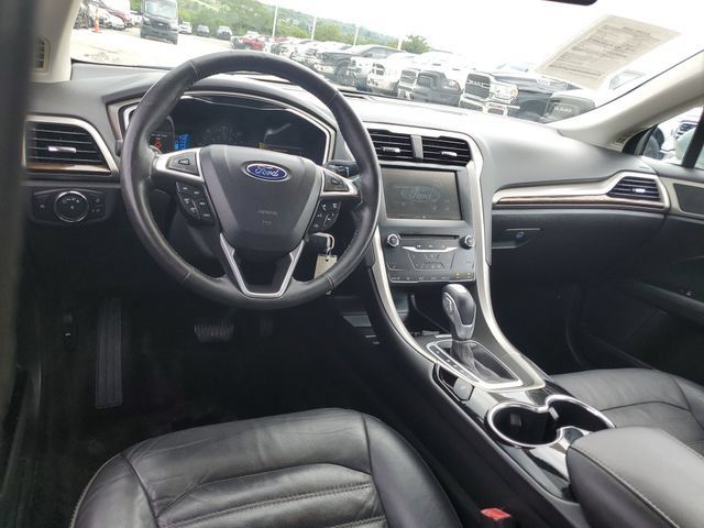 Used 2014 Ford Fusion SE w/ Equipment Group 502A FWD image 10