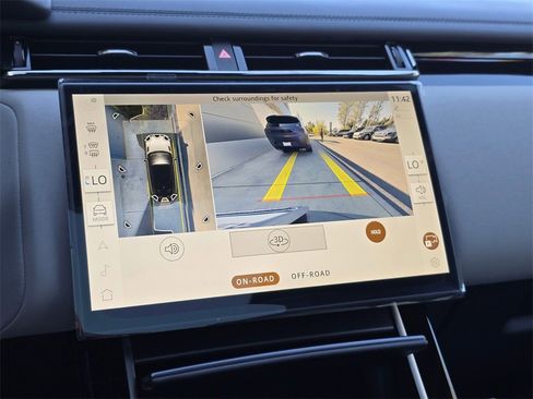 New 2026 Land Rover Range Rover Velar Dynamic SE image 13