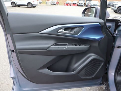 New 2026 Chevrolet Equinox EV LT image 9