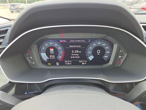 Certified 2025 Audi Q3 2.0T Premium w/ Convenience Package AWD/4WD image 11