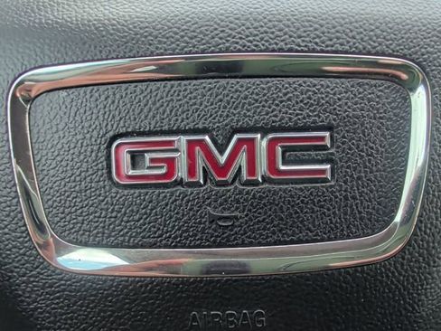 Used 2018 GMC Canyon SLE w/ SLE Convenience Package image 5