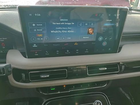 Used 2022 Lincoln Nautilus Reserve w/ Equipment Group 201A image 18