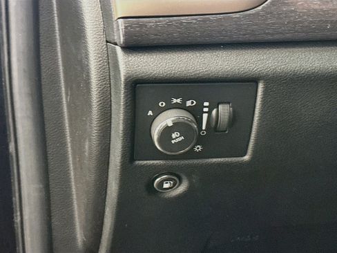 Used 2015 Jeep Grand Cherokee Laredo w/ Quick Order Package 23E AWD/4WD image 17