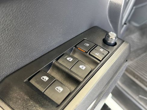 Certified 2023 Toyota Tacoma TRD Off-Road AWD/4WD image 20